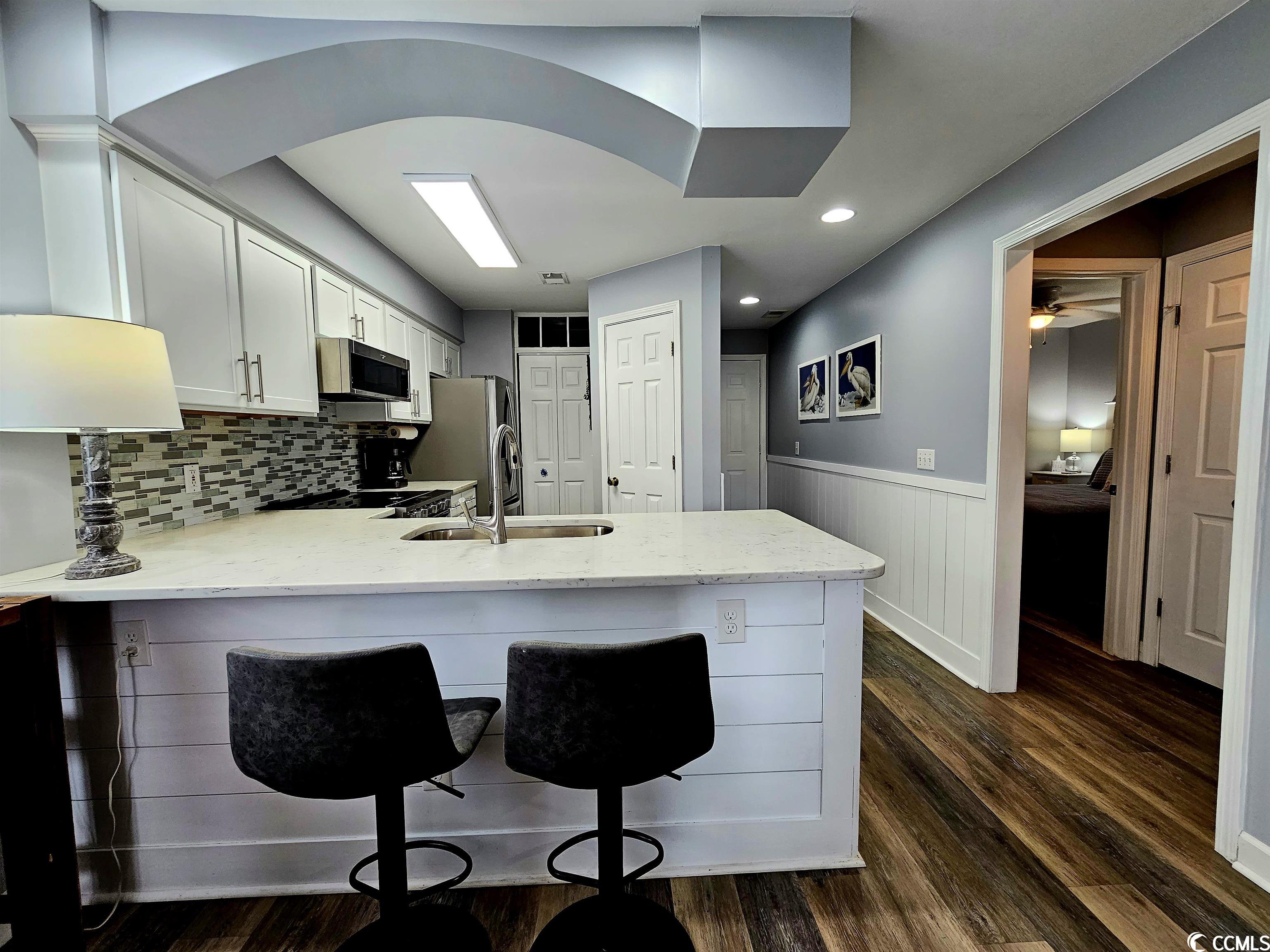 1900 Duffy St. Unit: L-6