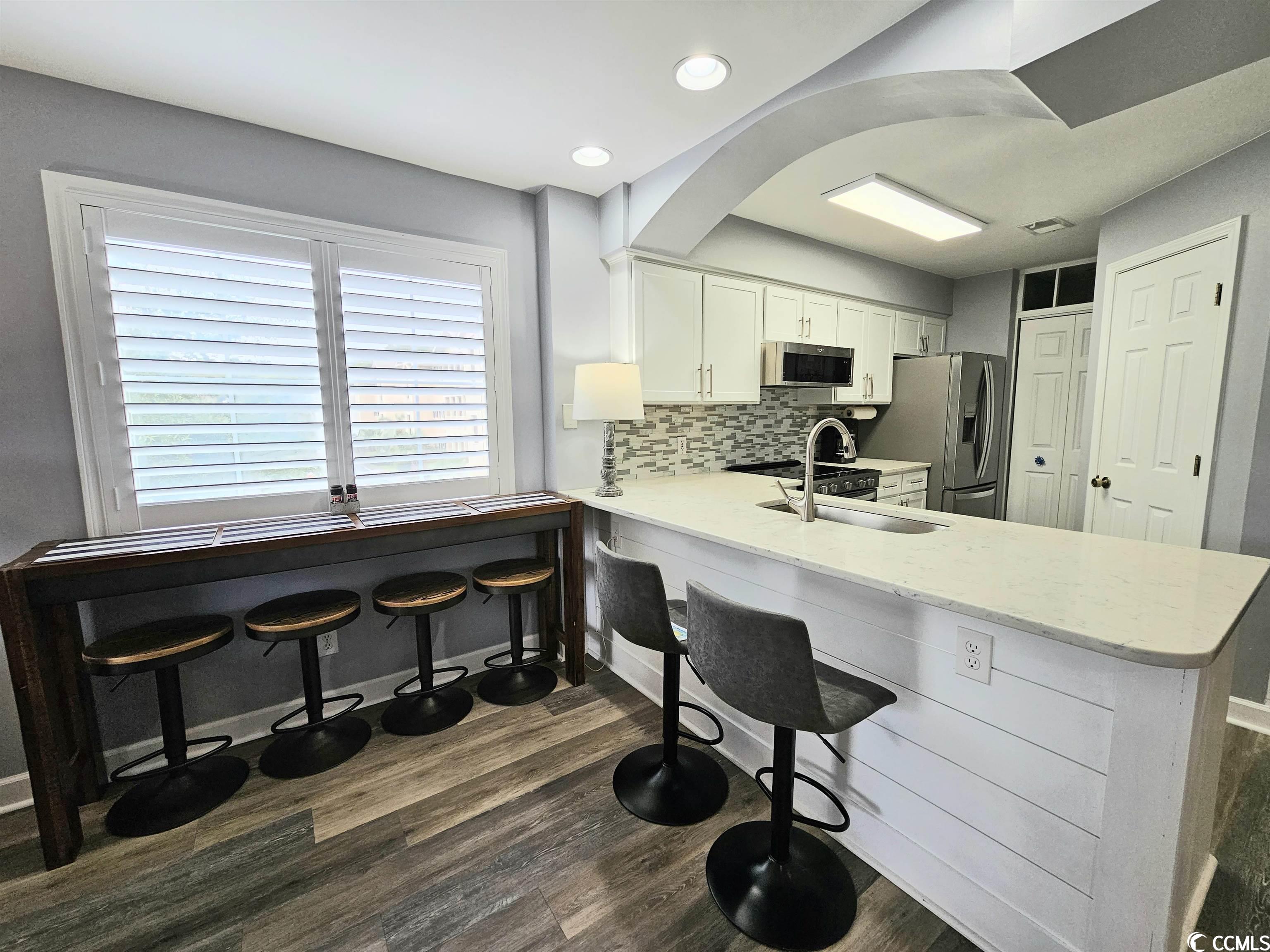 1900 Duffy St. Unit: L-6