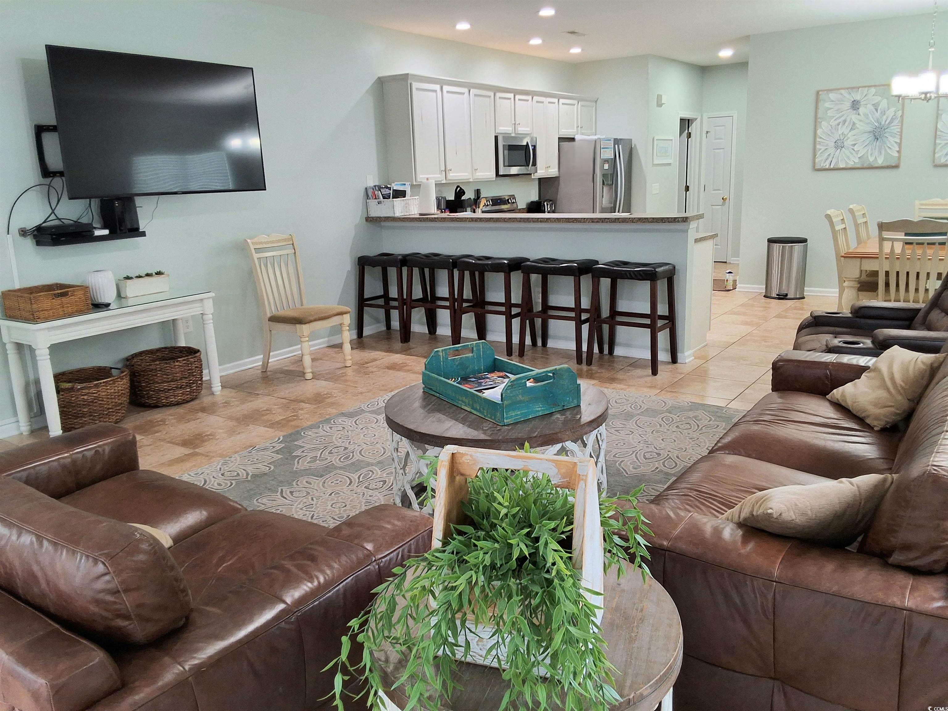 221 15th Ave. S