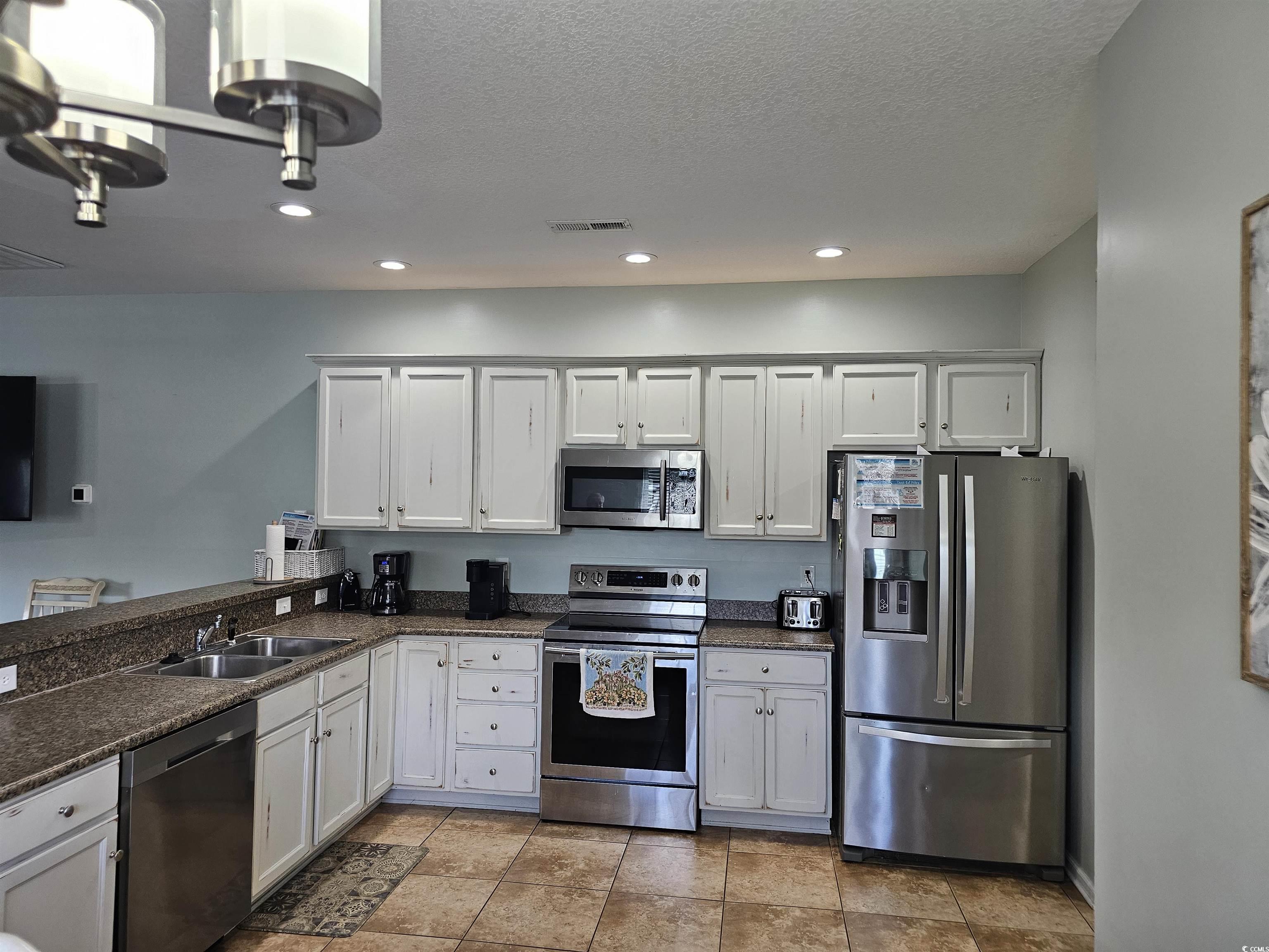 221 15th Ave. S