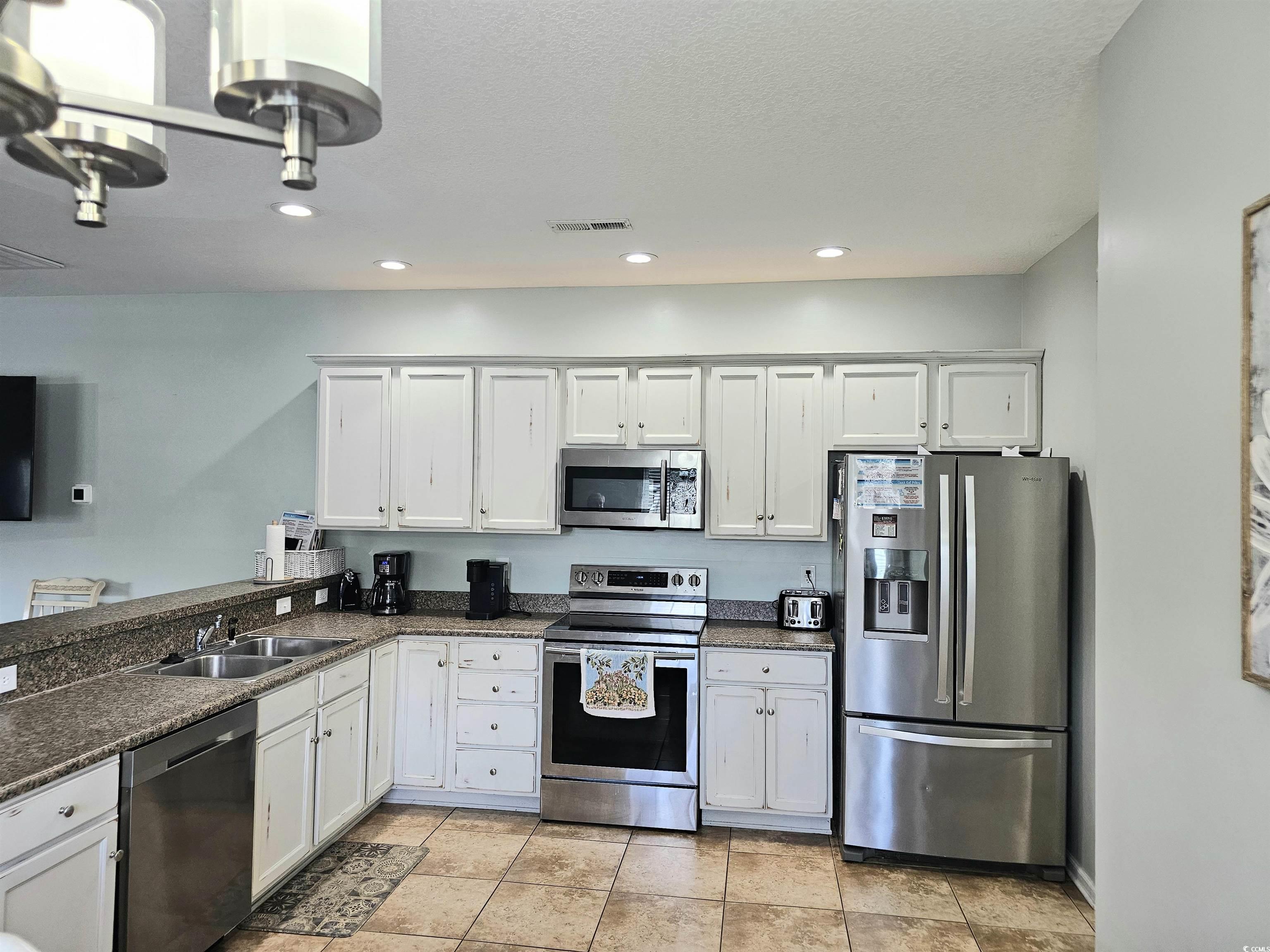 221 15th Ave. S