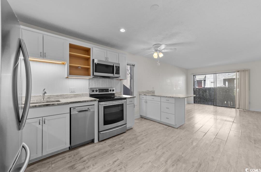 404 71st Ave. N Unit: 709