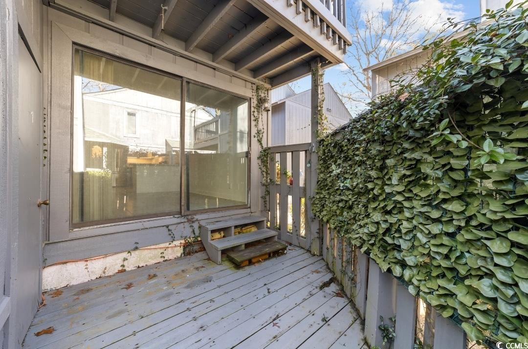 404 71st Ave. N Unit: 709