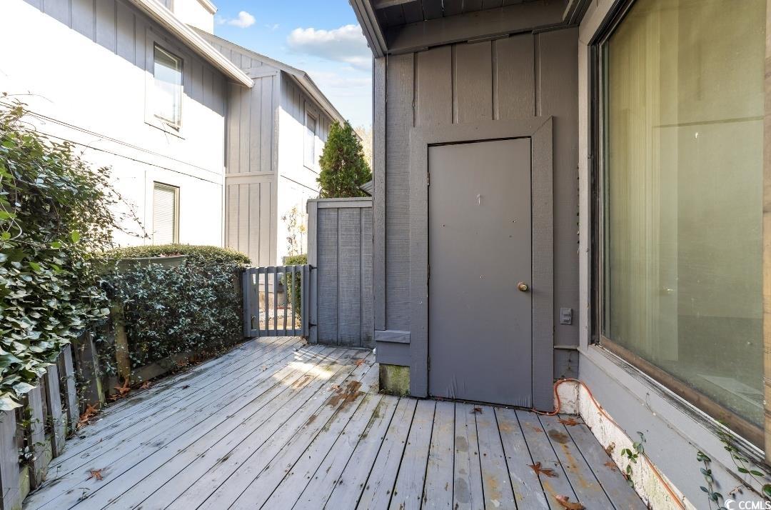 404 71st Ave. N Unit: 709