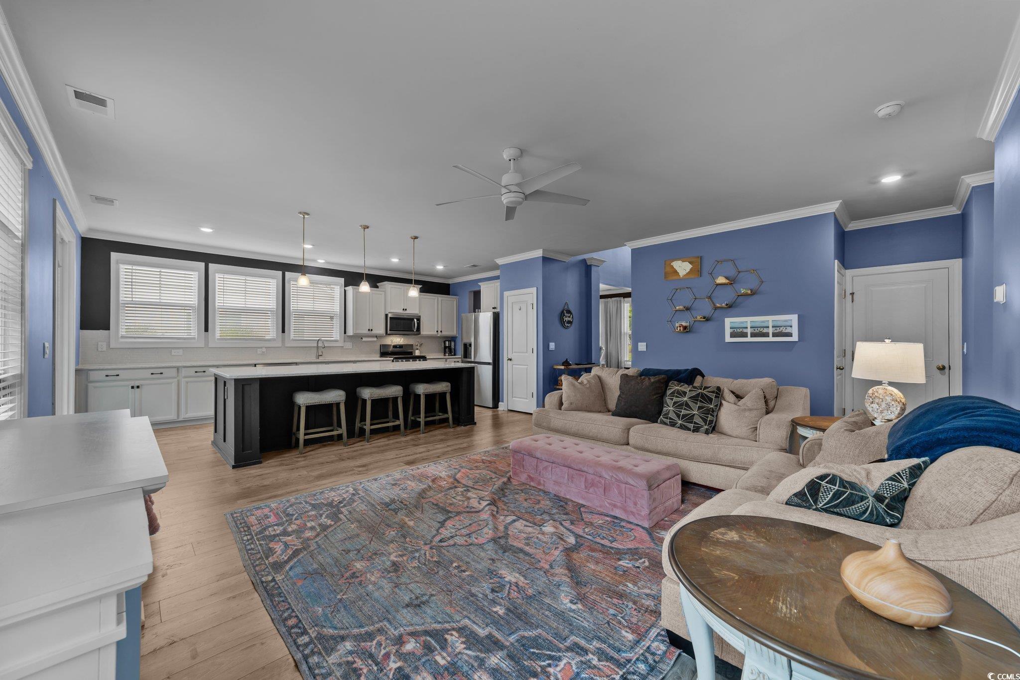 1325 Bermuda Grass Dr.