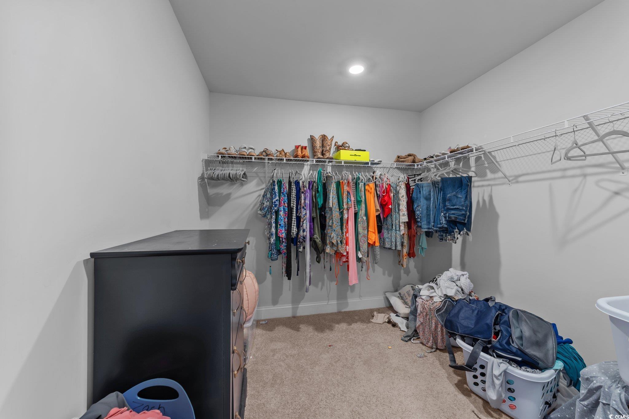 1325 Bermuda Grass Dr.