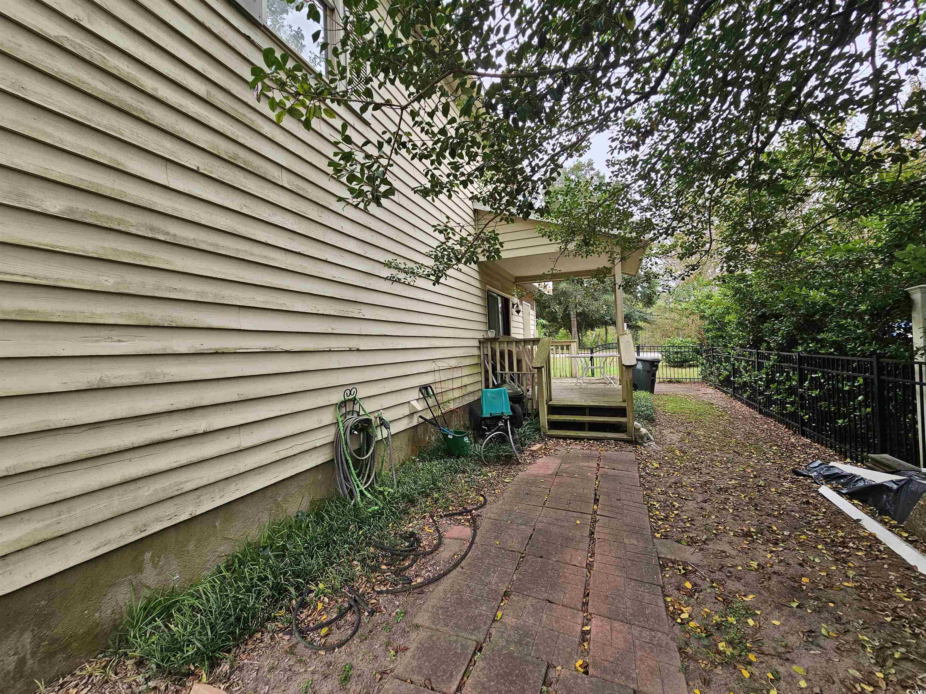 512 2nd Ave. S