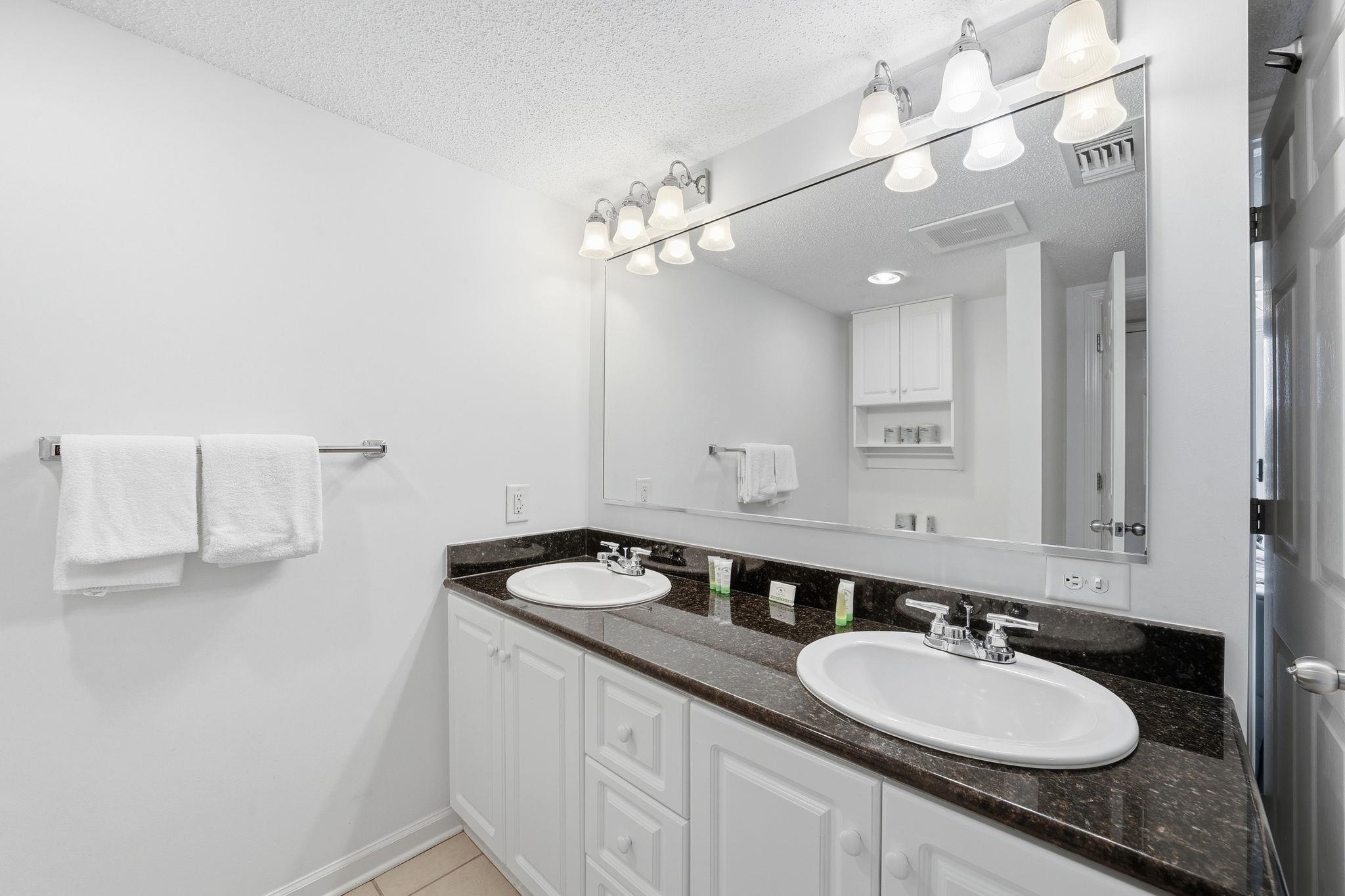 2151 Bridge View Ct. Unit: 3-104