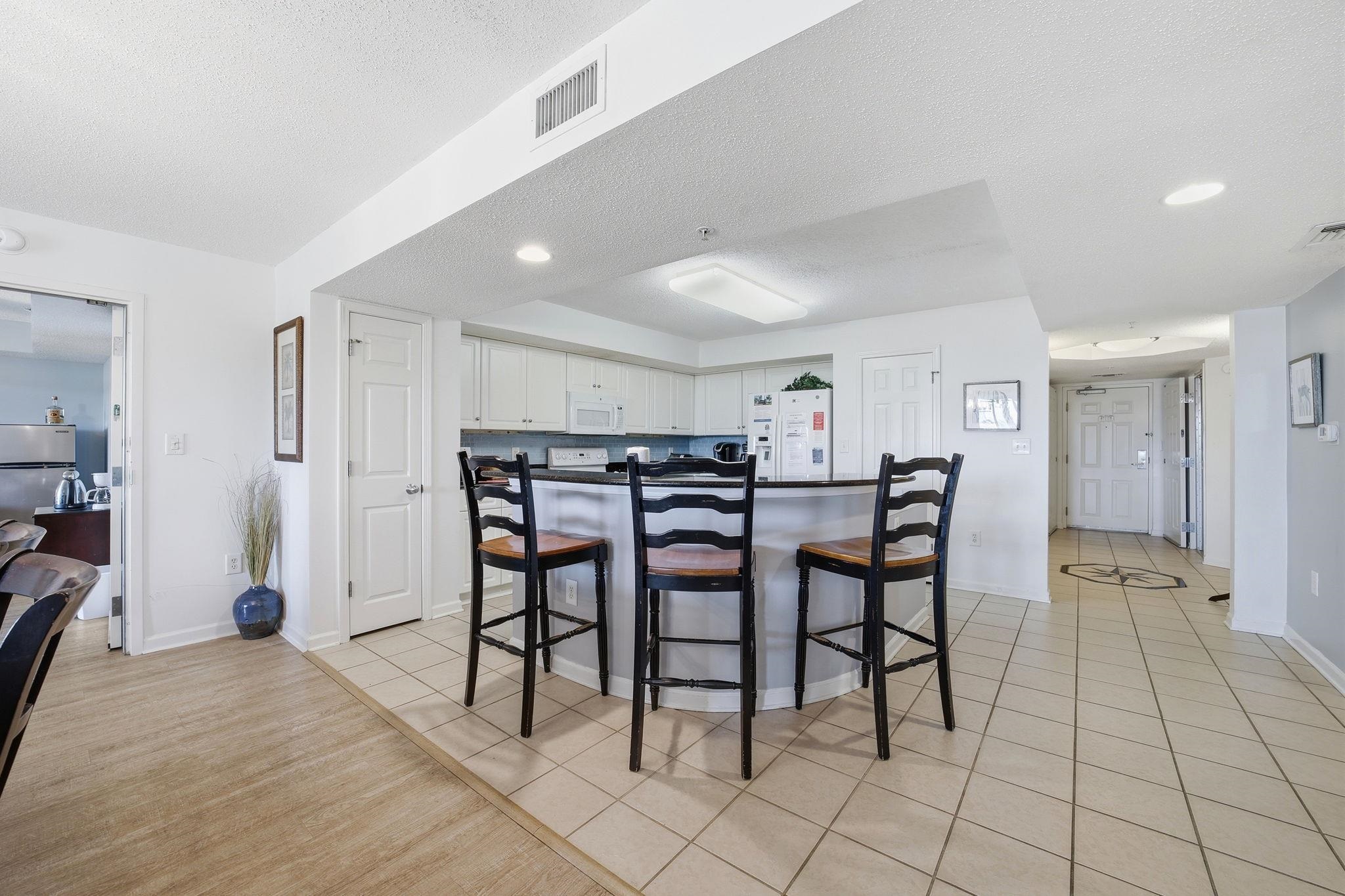 2151 Bridge View Ct. Unit: 3-104