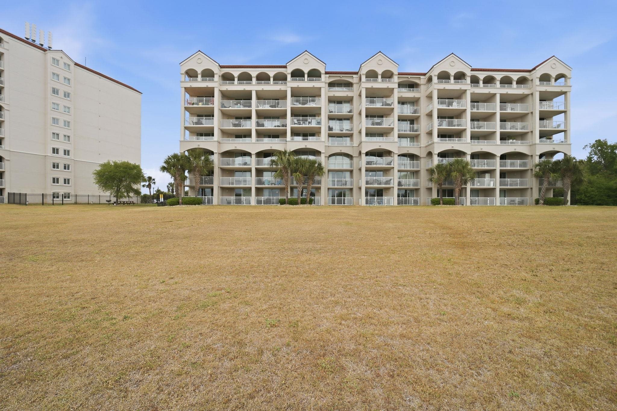 2151 Bridge View Ct. Unit: 3-104