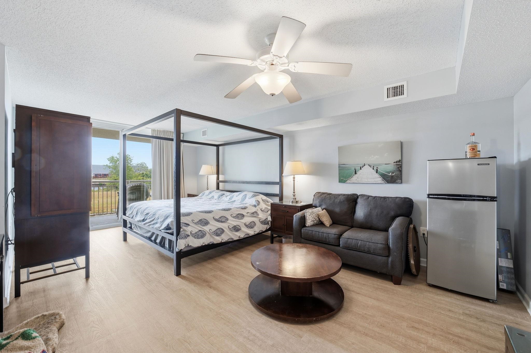 2151 Bridge View Ct. Unit: 3-104