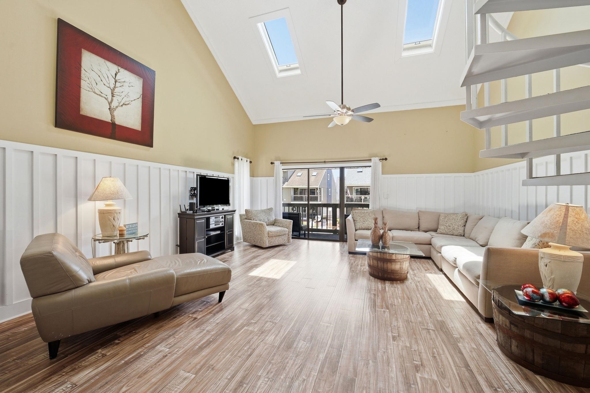 1890 Auburn Dr. Unit: 32J