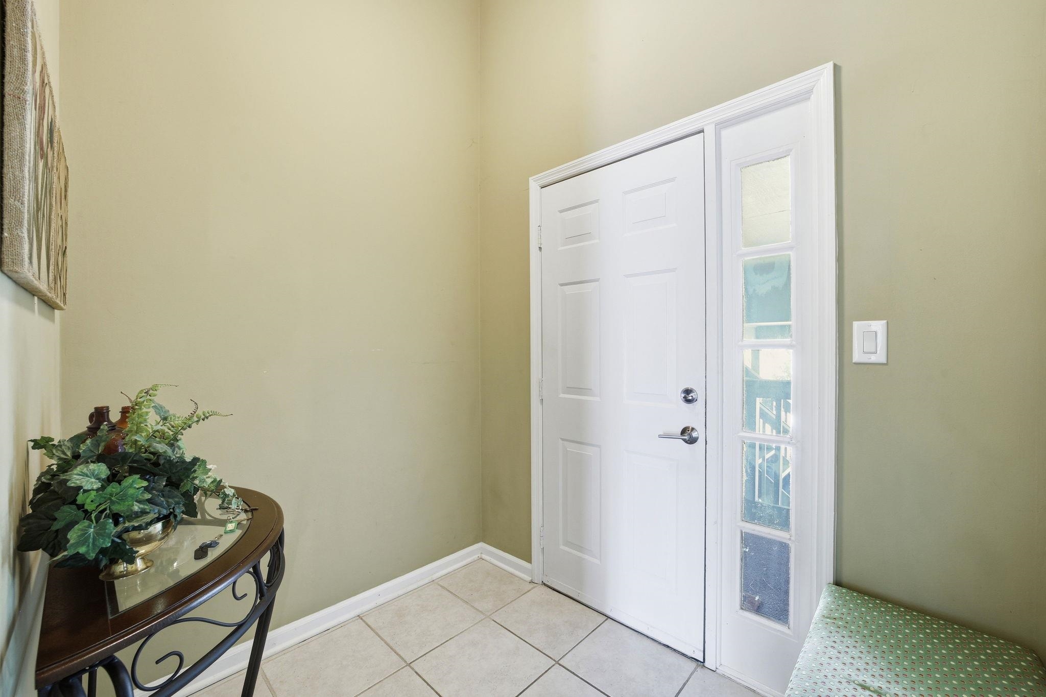 1890 Auburn Dr. Unit: 32J