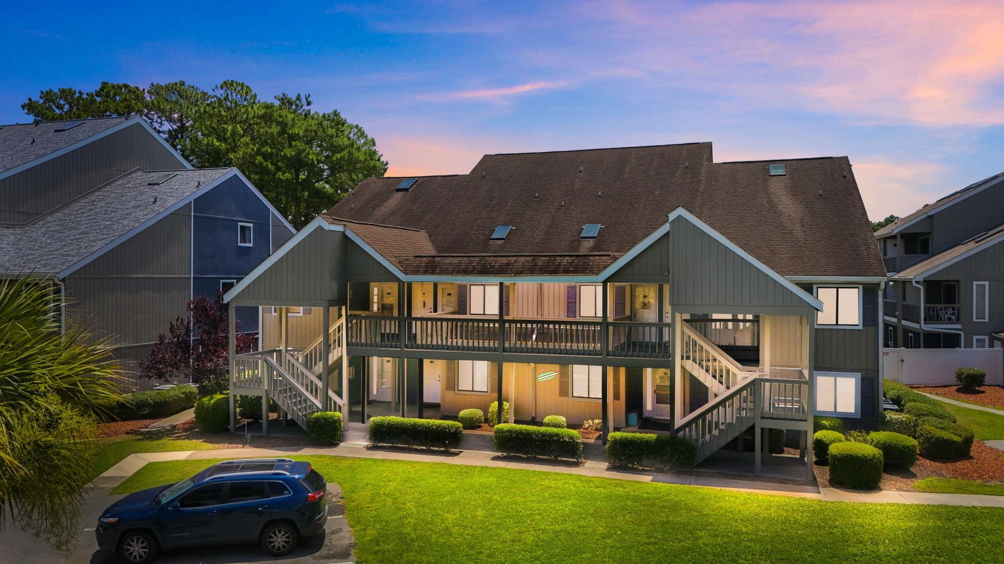 1890 Auburn Dr. Unit: 32J