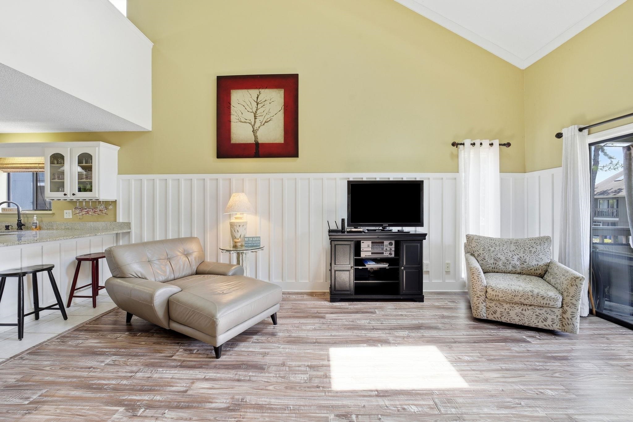 1890 Auburn Dr. Unit: 32J
