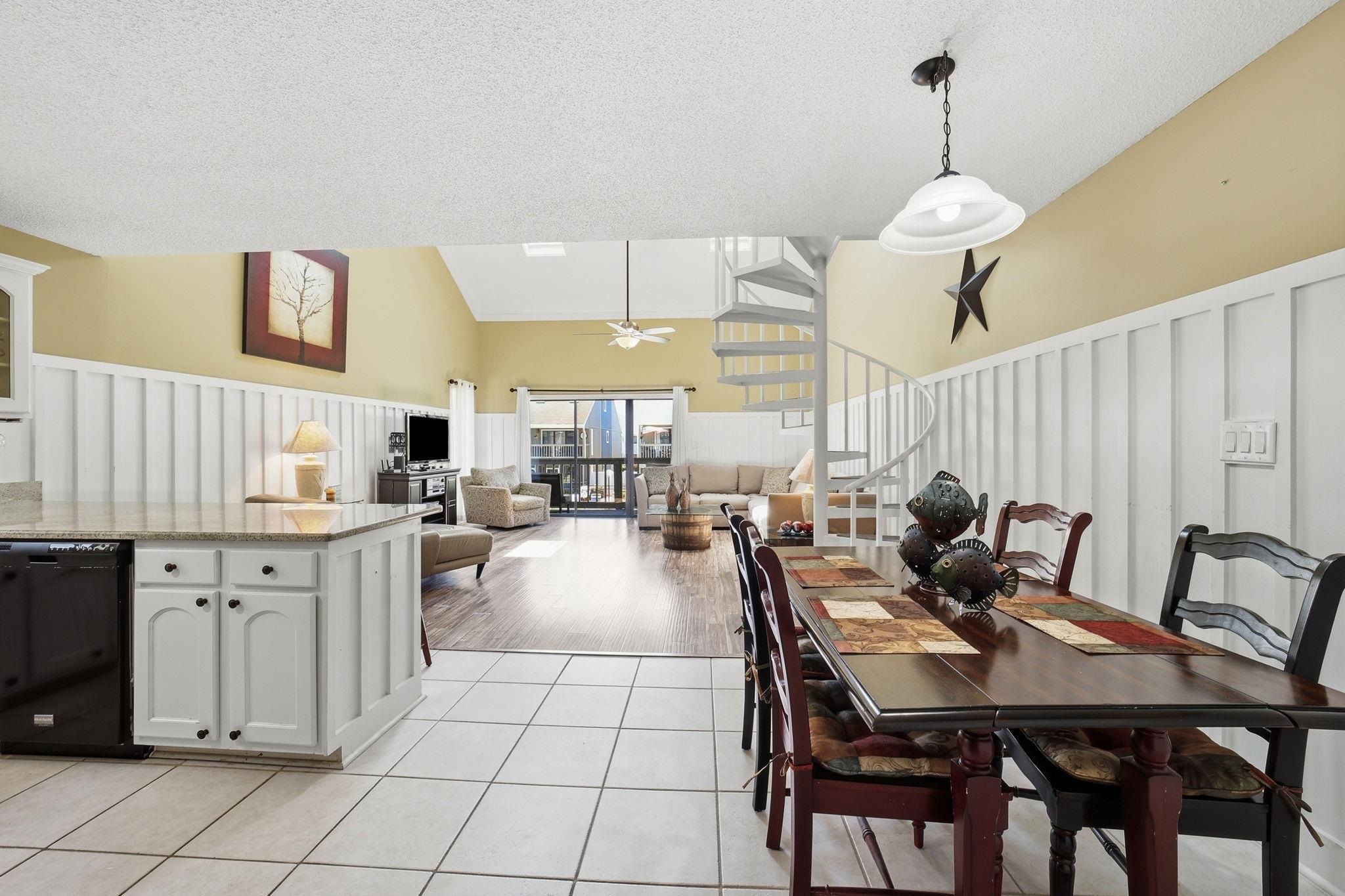 1890 Auburn Dr. Unit: 32J