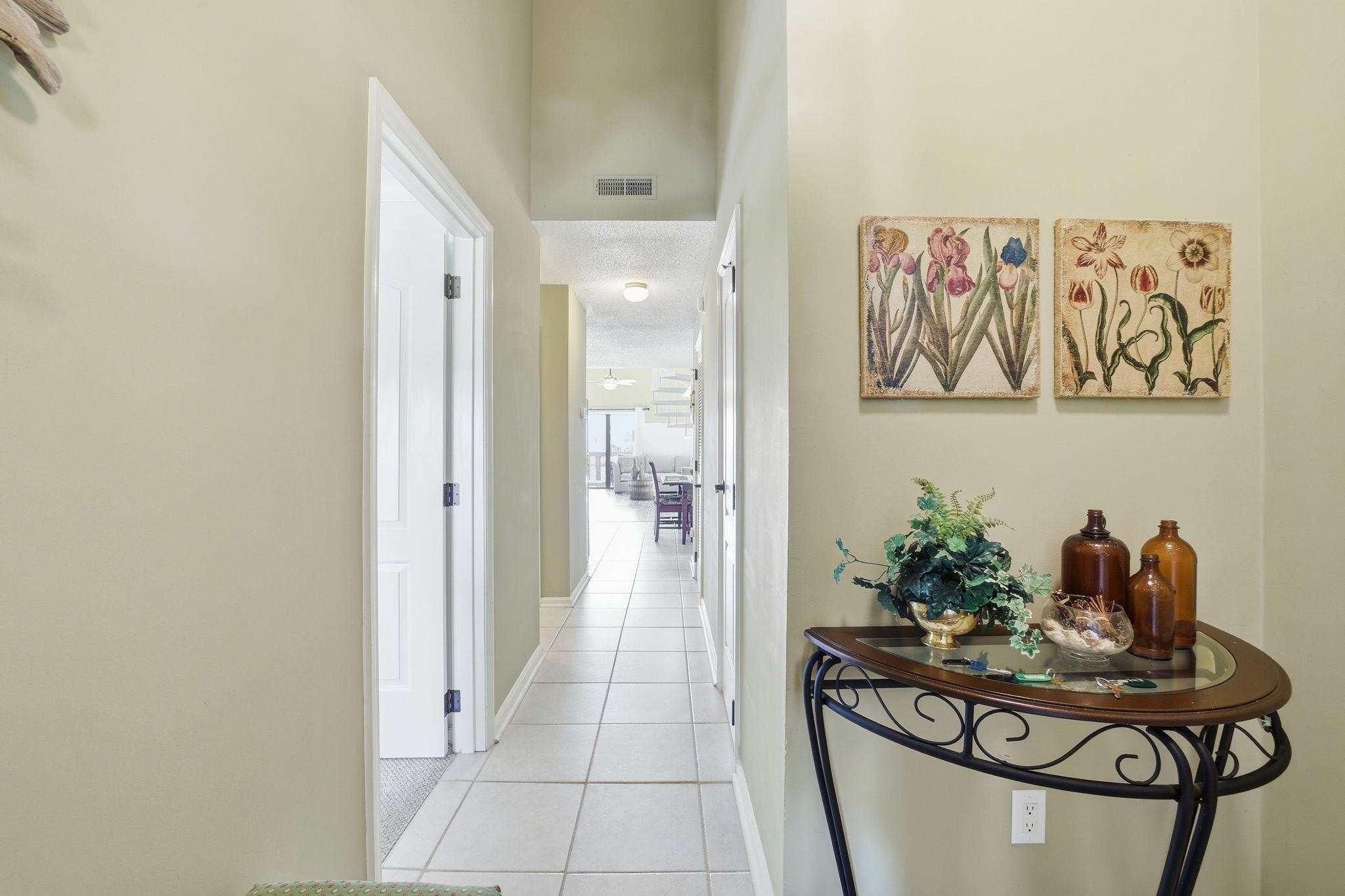 1890 Auburn Dr. Unit: 32J