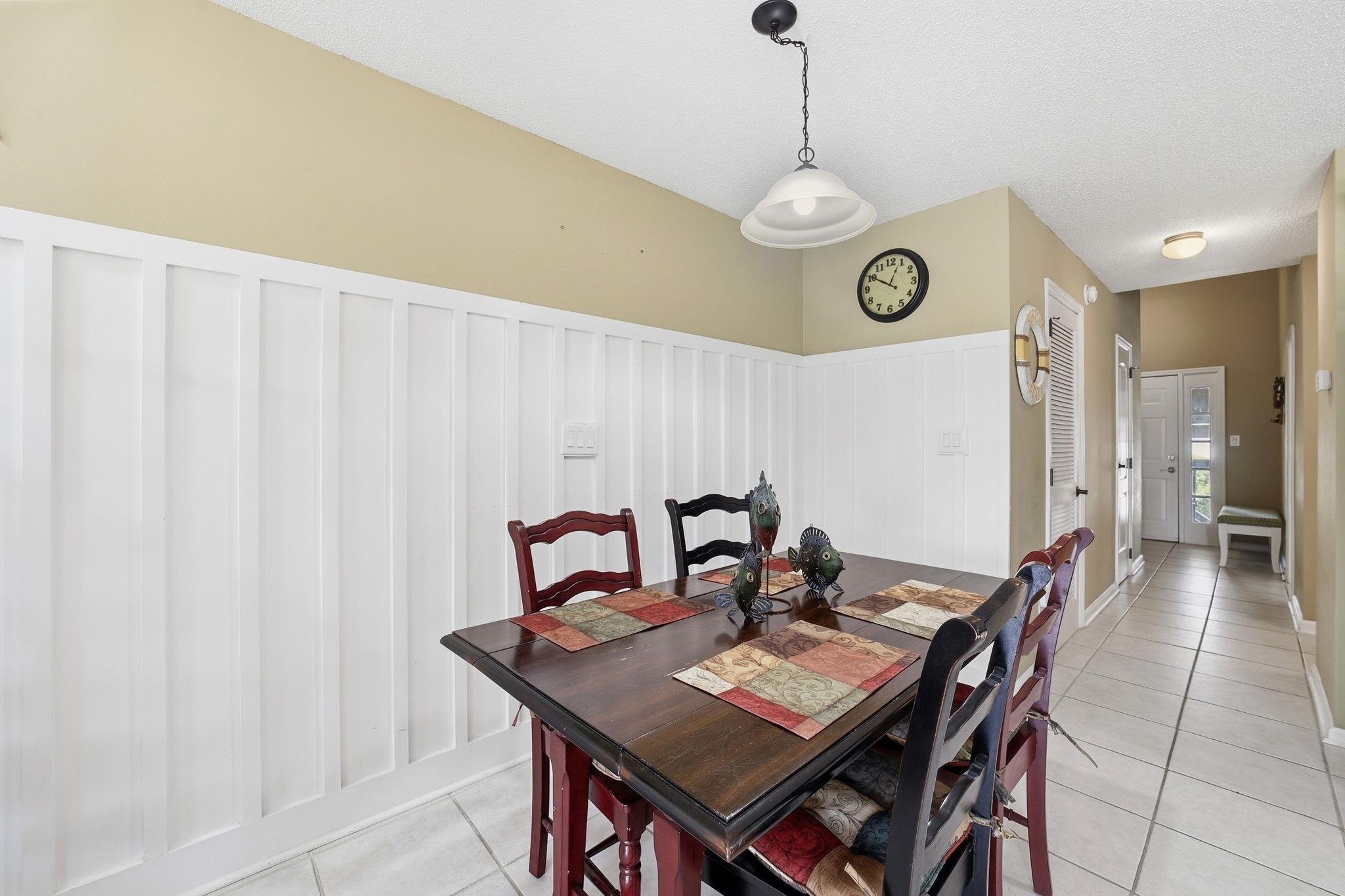 1890 Auburn Dr. Unit: 32J
