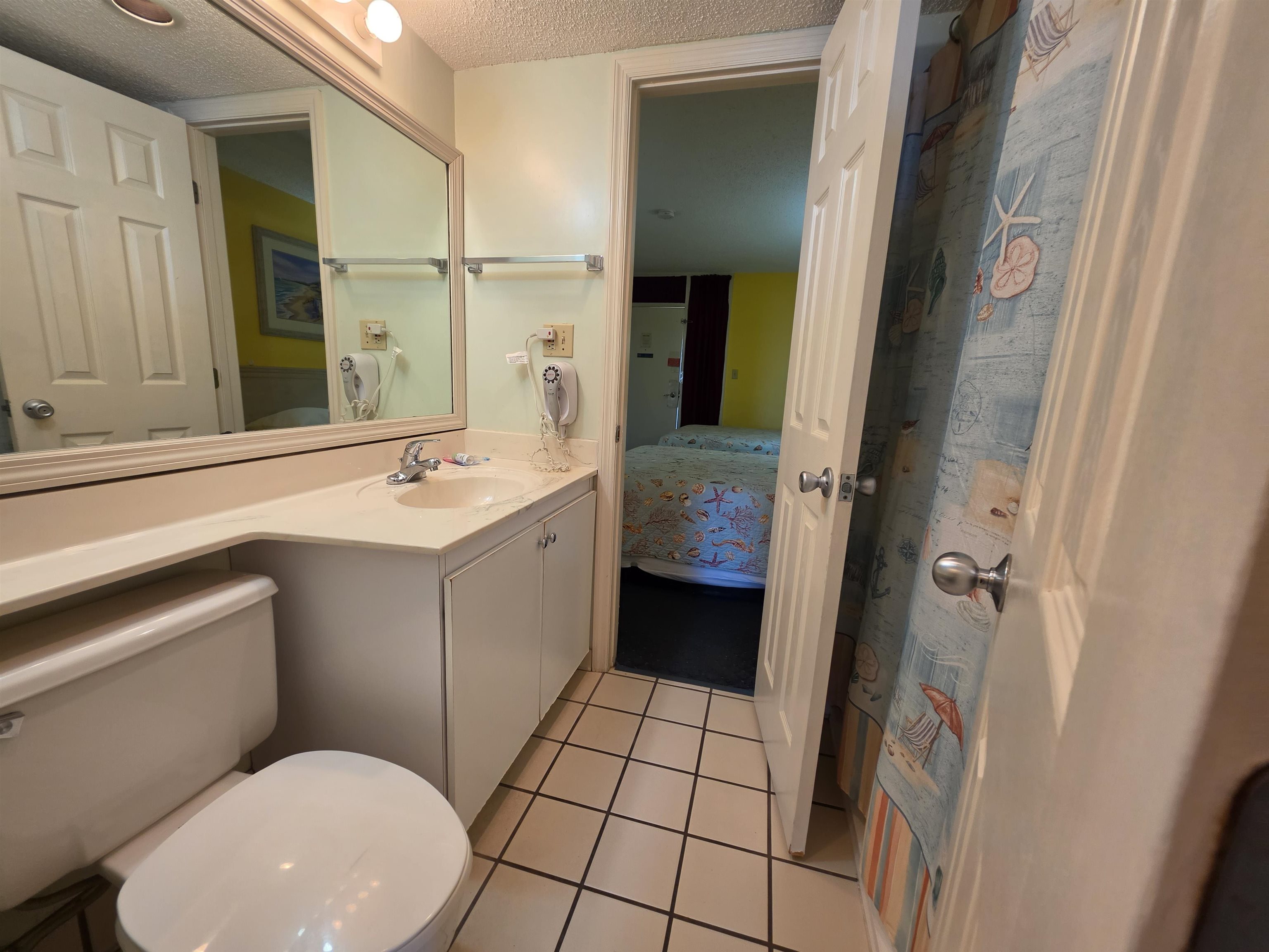 210 75th Ave N Unit: 4050