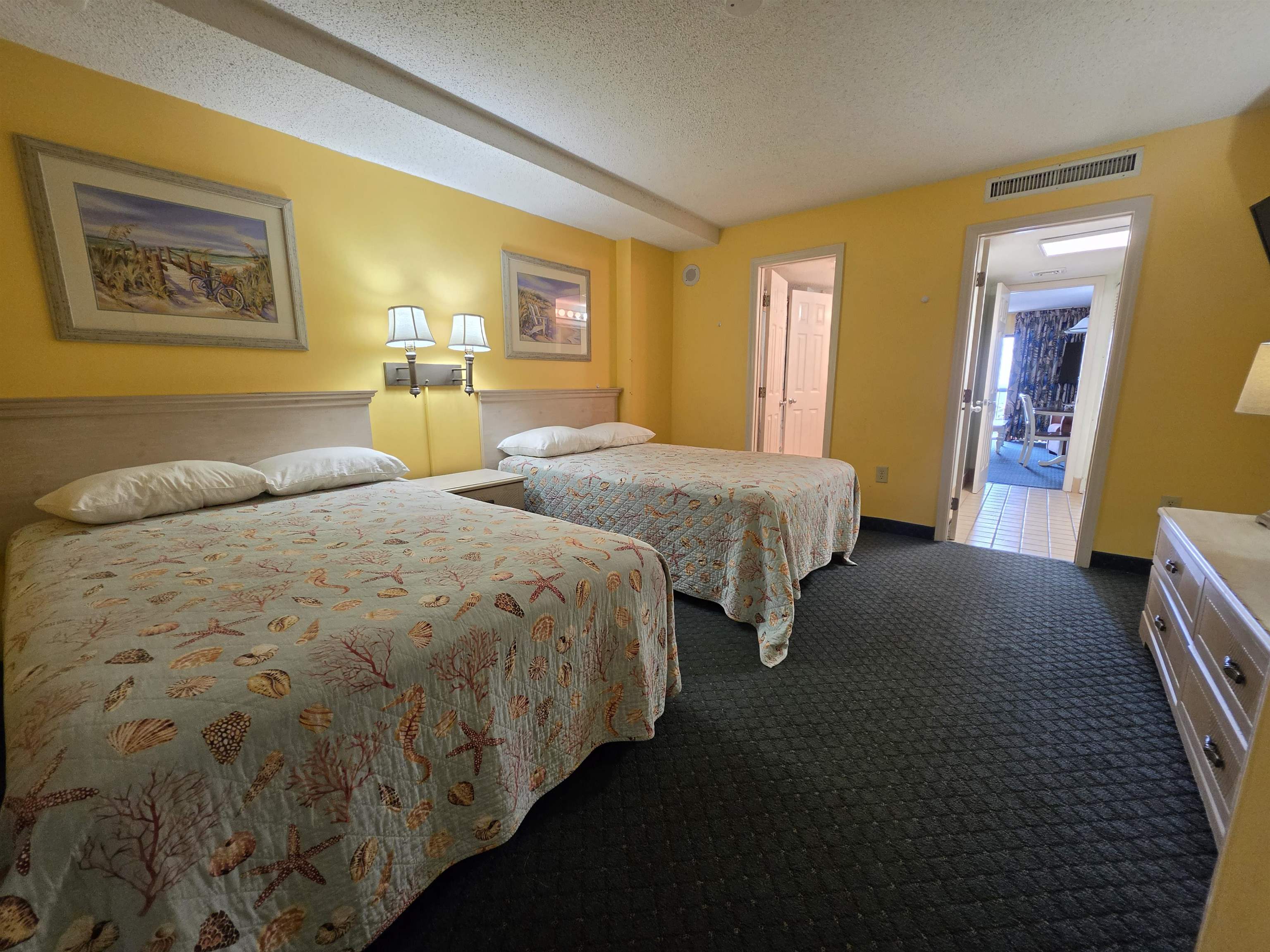 210 75th Ave N Unit: 4050