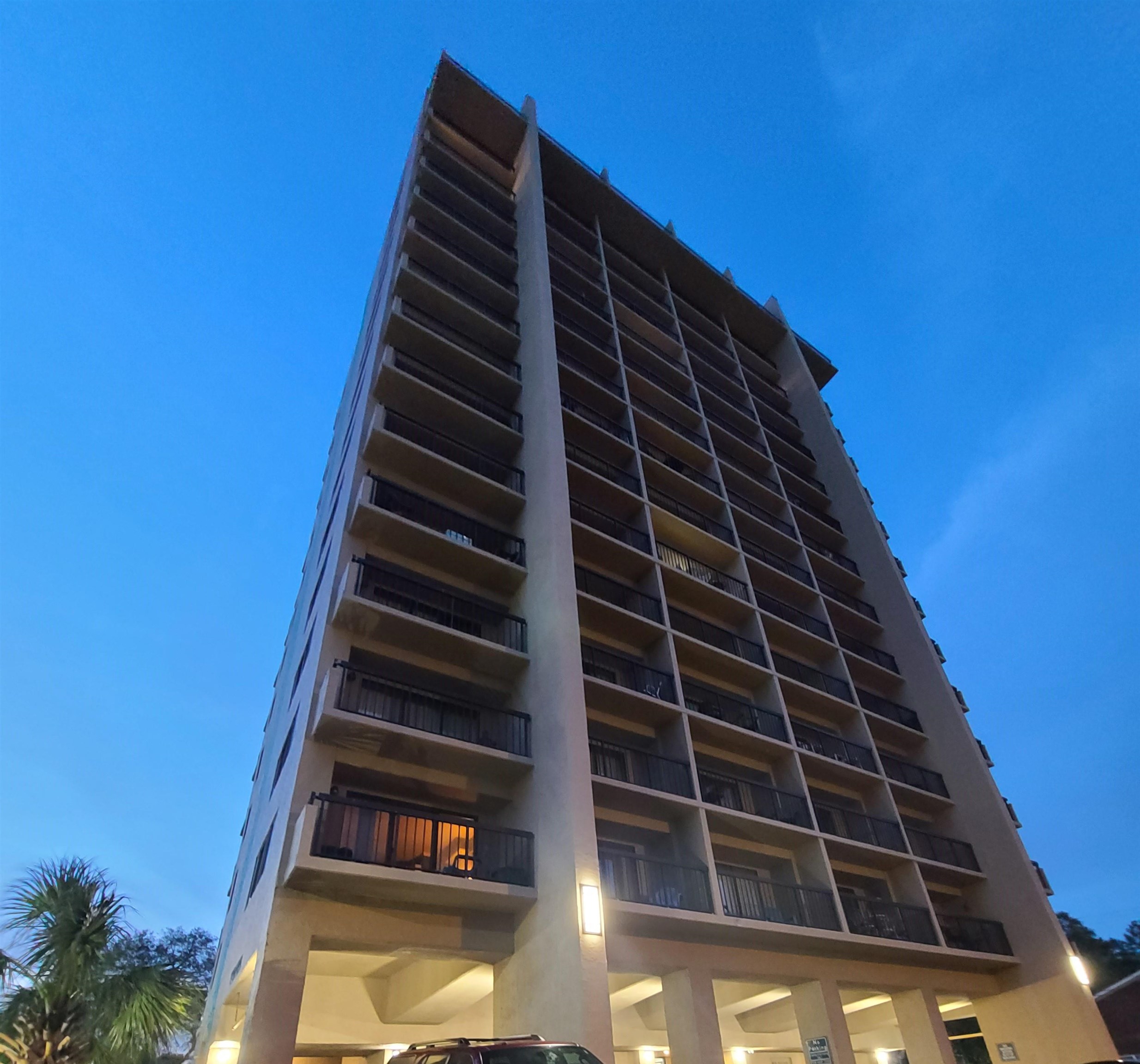 210 75th Ave N Unit: 4050