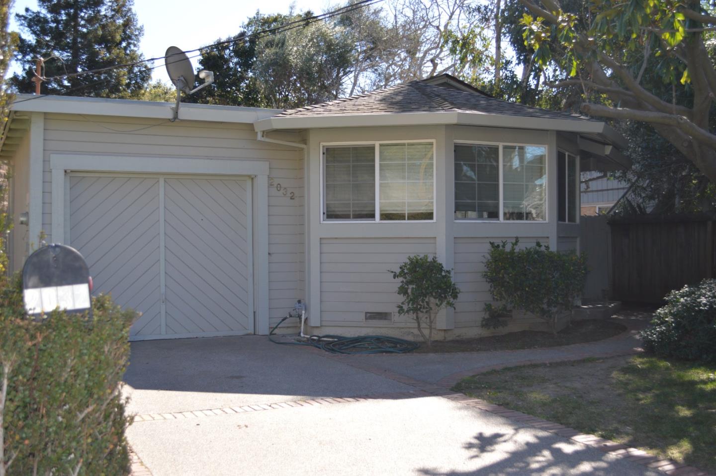 2032 Poplar AVE