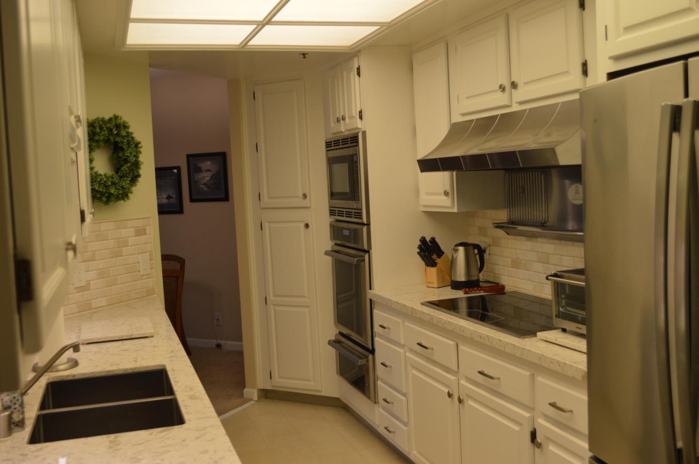 555 Laurel AVE 215
