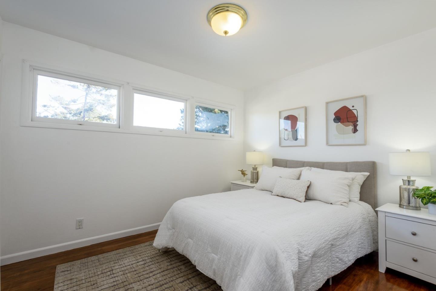 2311 Toyon WAY