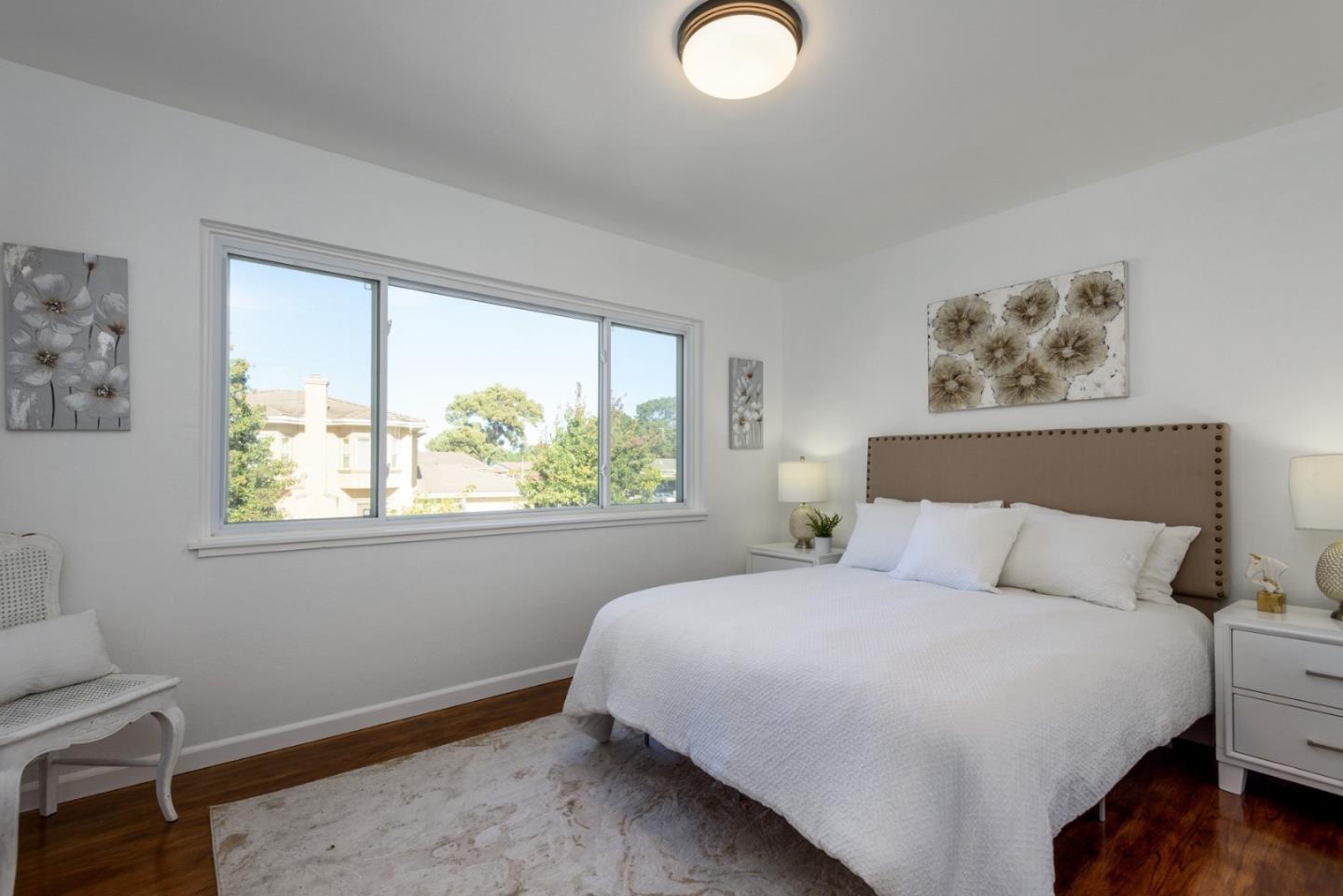 2311 Toyon WAY