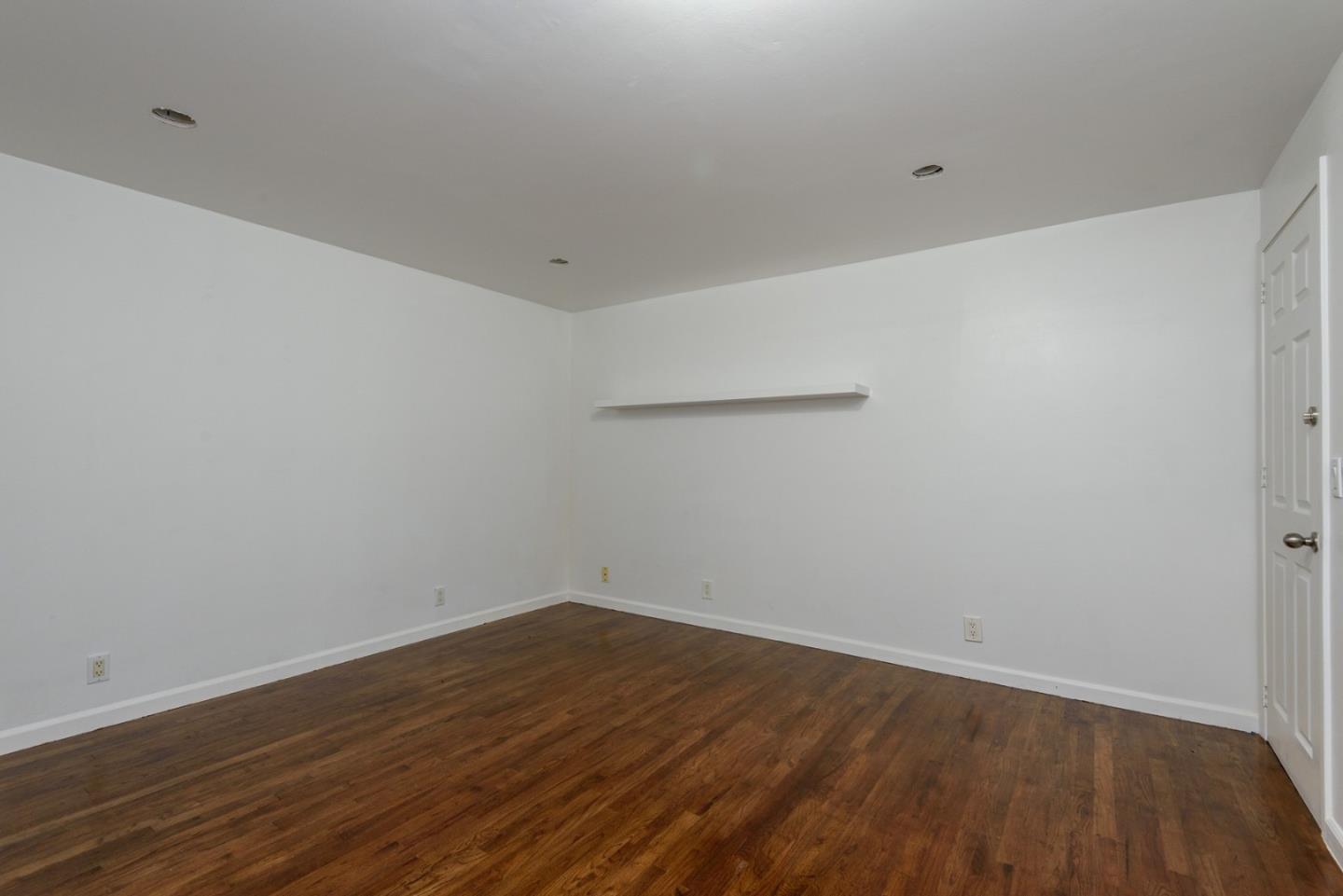 2311 Toyon WAY