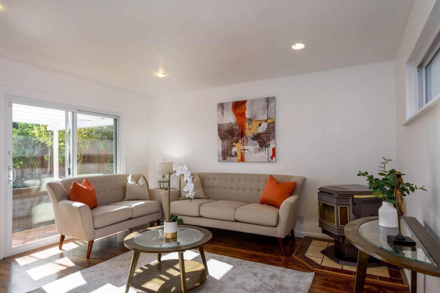 2311 Toyon WAY