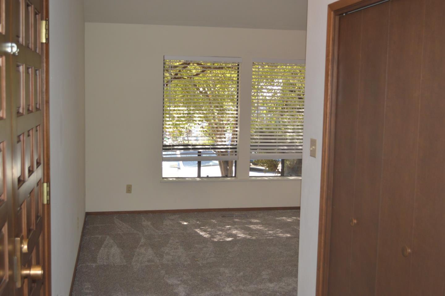 1005 Drake Court