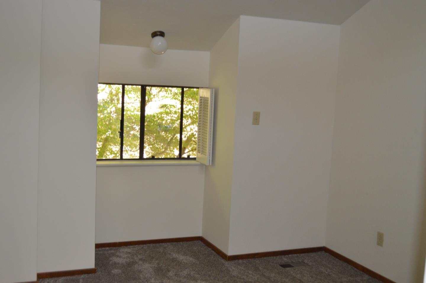 1005 Drake Court