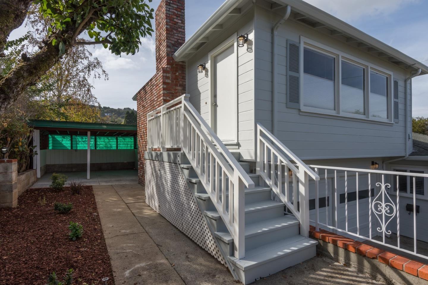 901 Ruth AVE