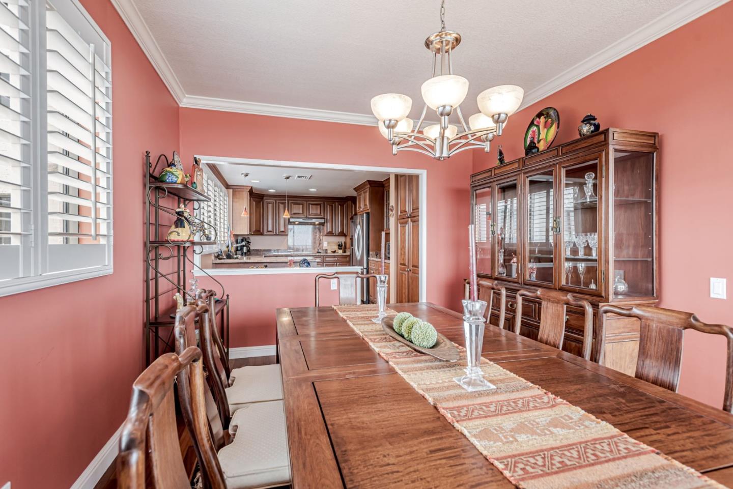 50 Mounds RD 305