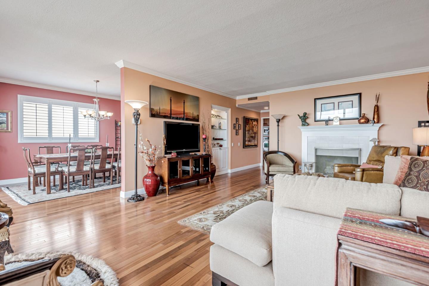 50 Mounds RD 305