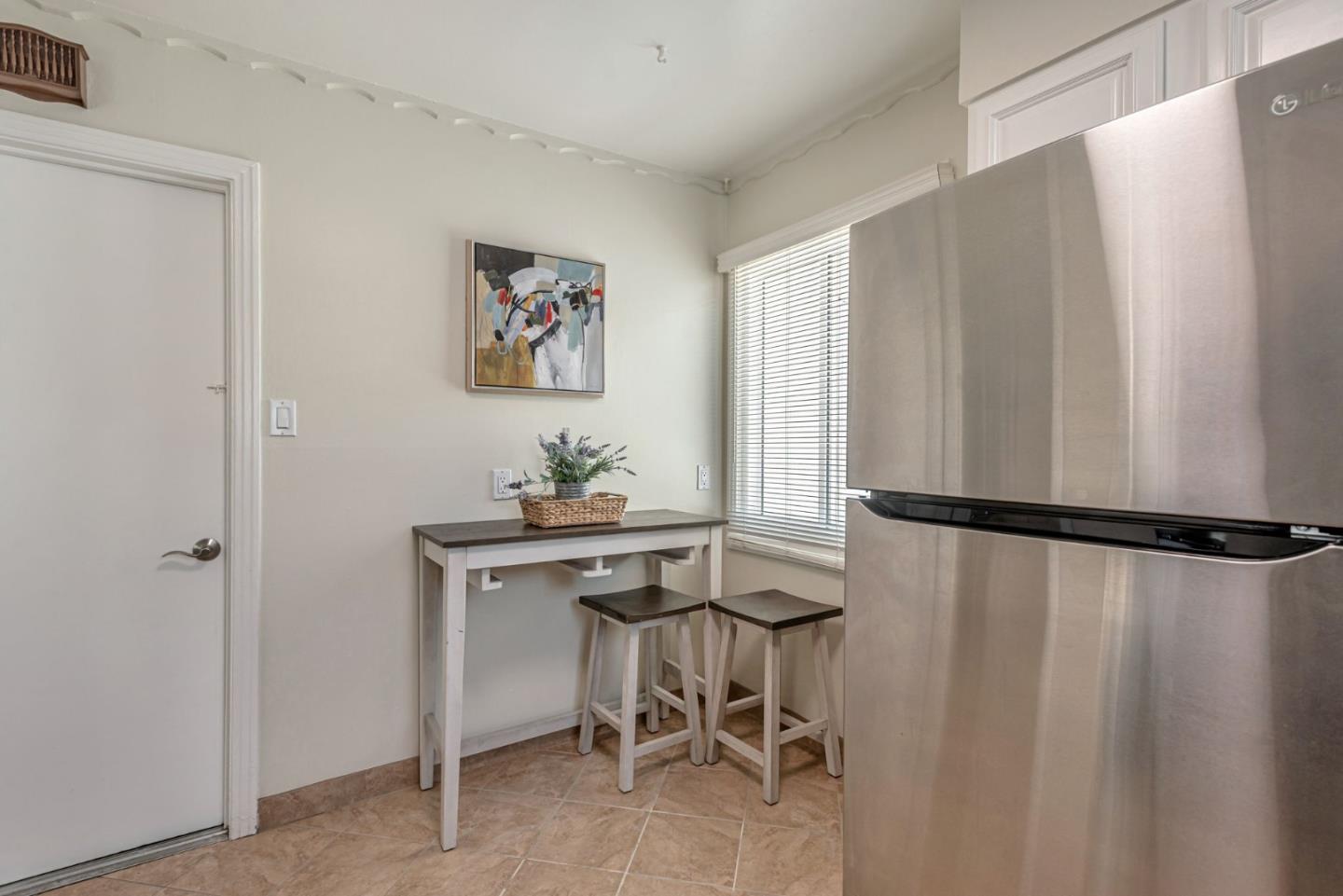 602 Los Gatos WAY