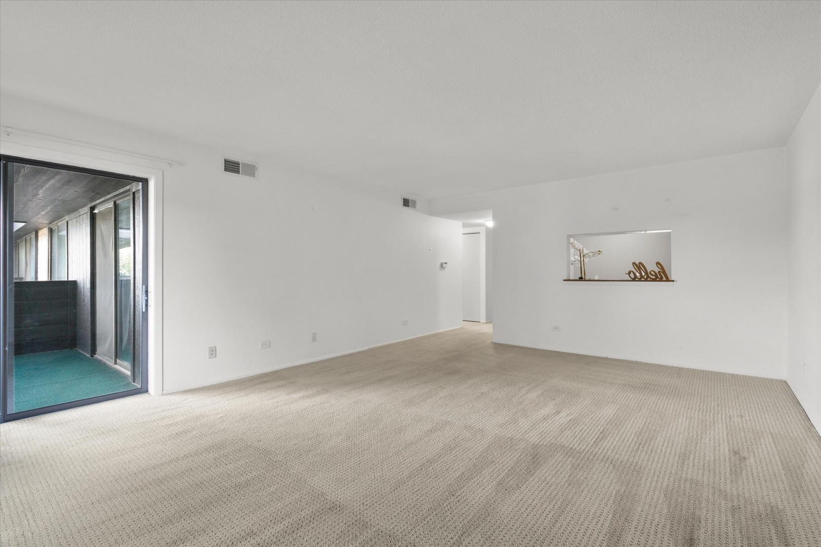 1265 N Sterling Avenue Unit: 201