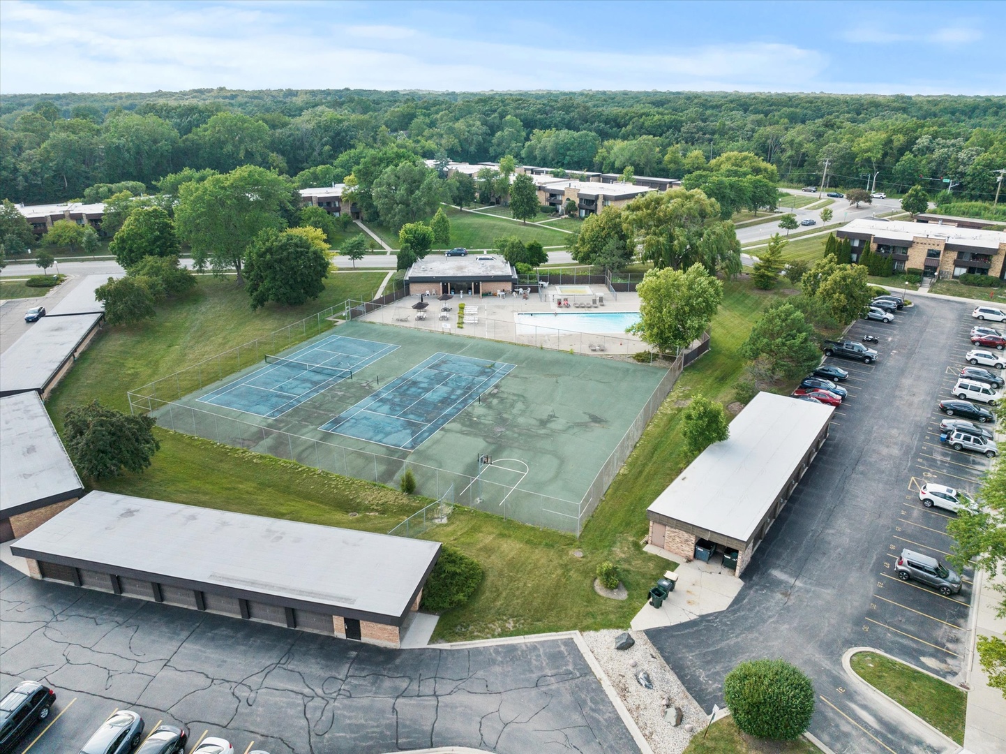 1265 N Sterling Avenue Unit: 201