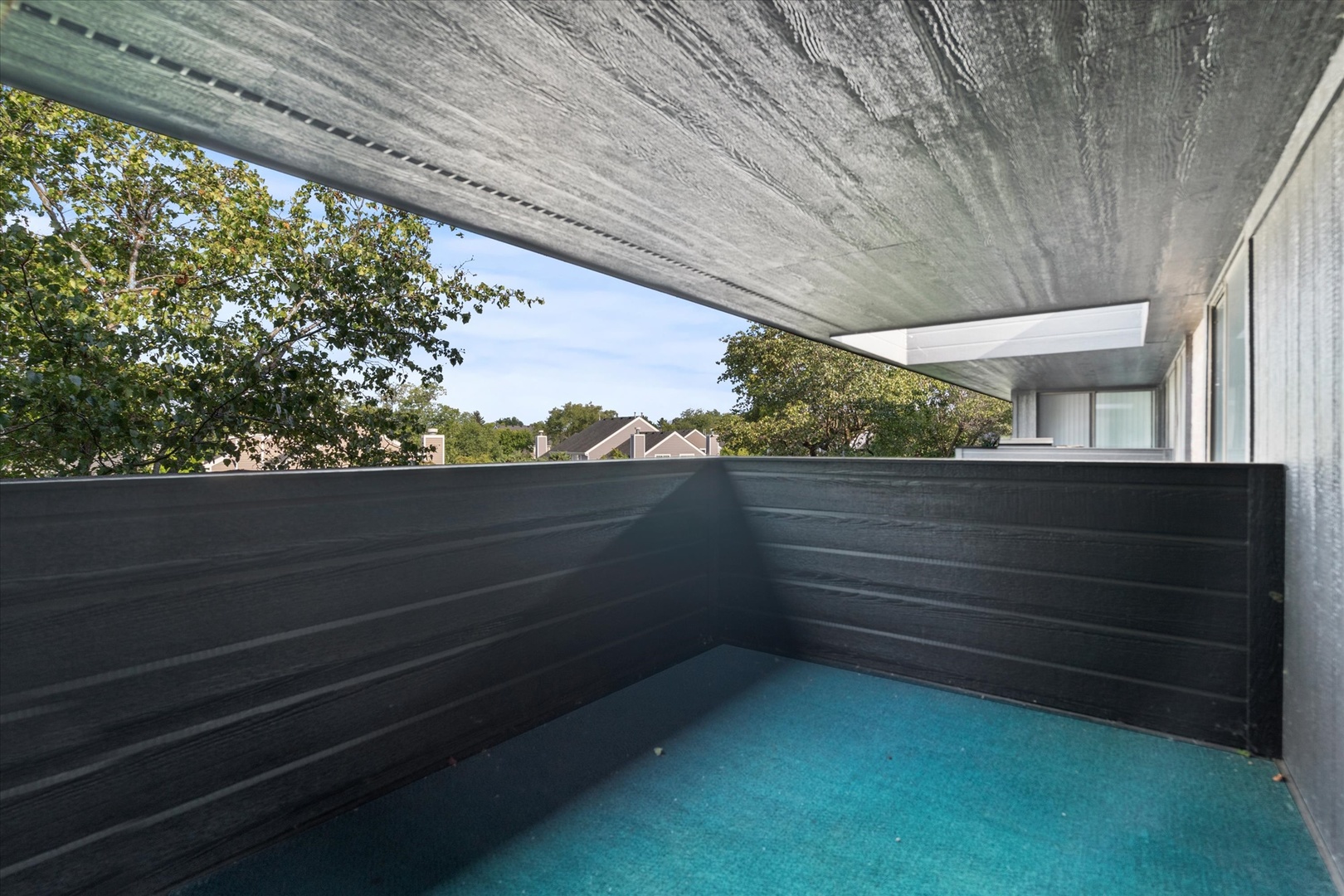 1265 N Sterling Avenue Unit: 201
