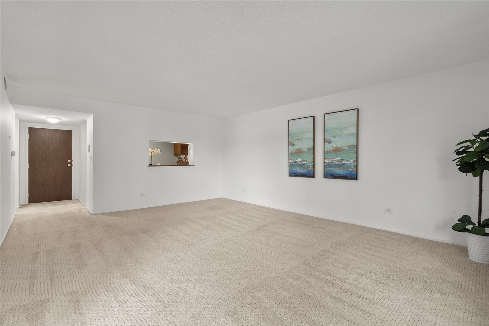 1265 N Sterling Avenue Unit: 201