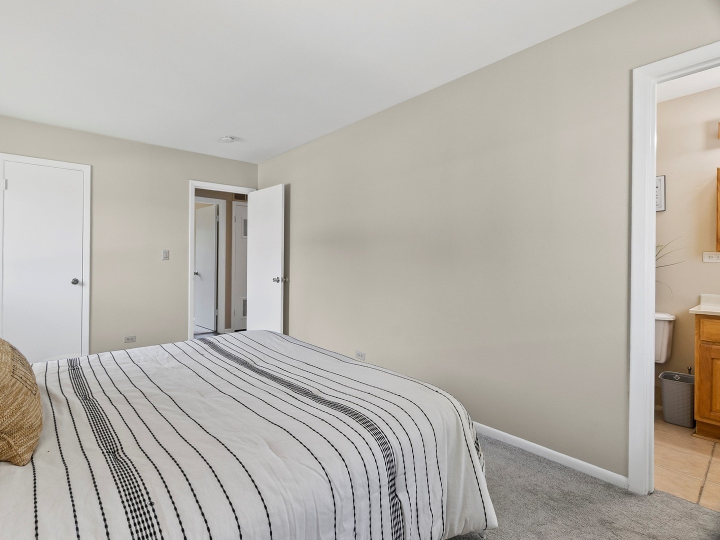 1124 LOVELL Court