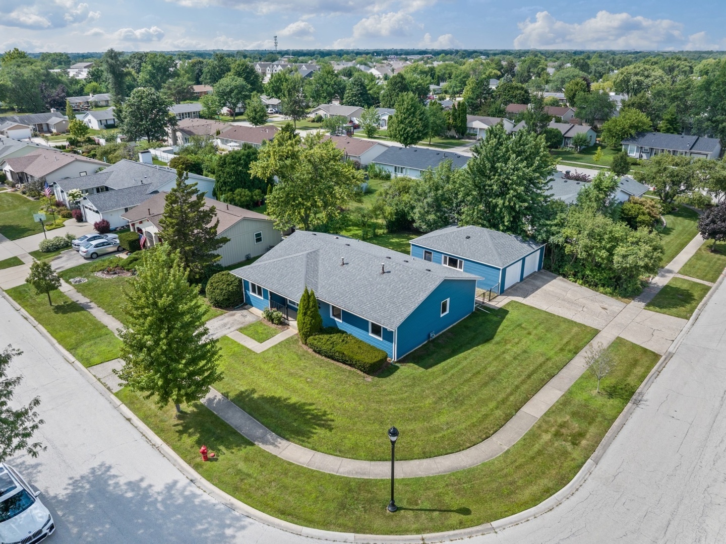 1124 LOVELL Court