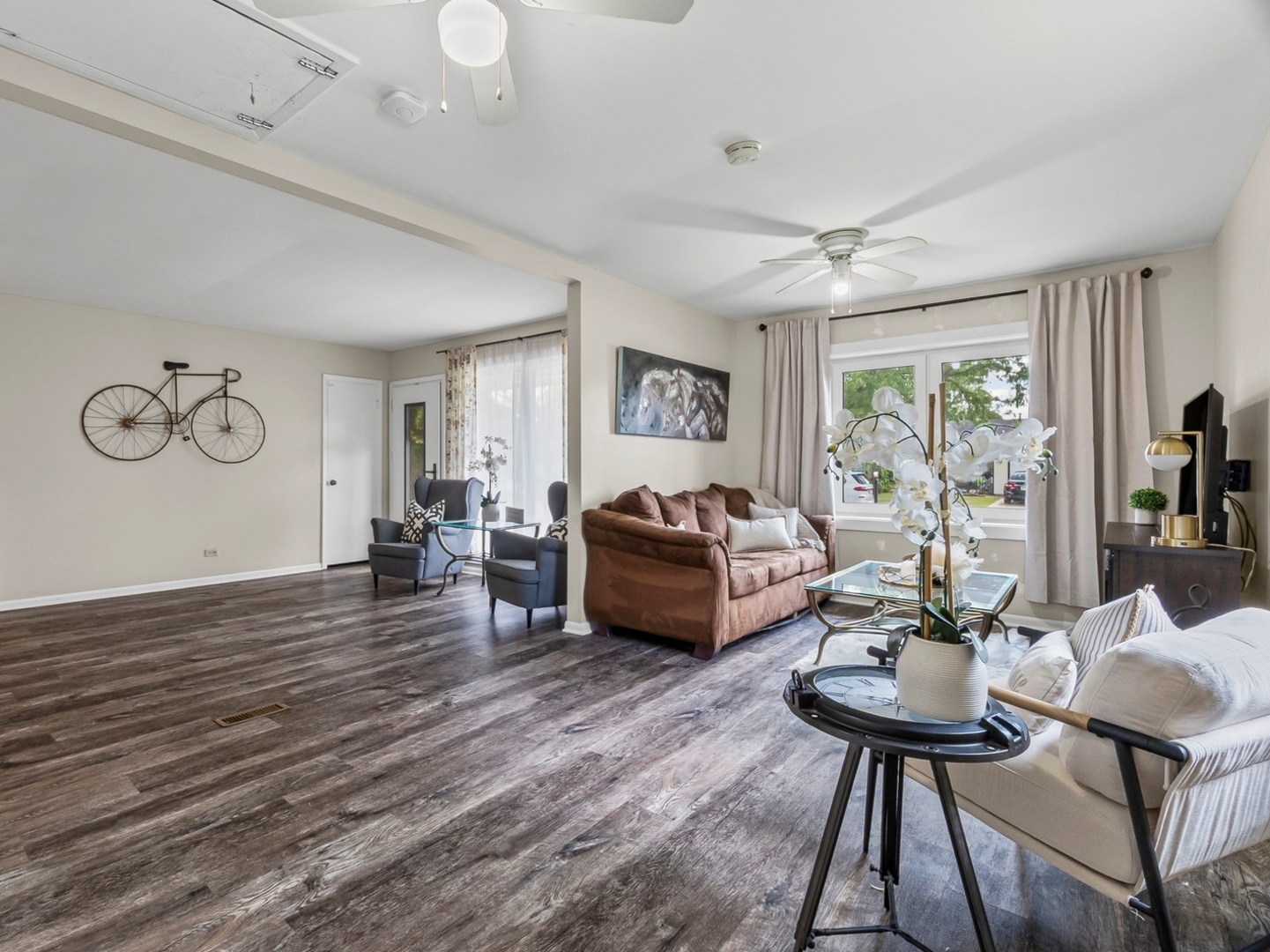 1124 LOVELL Court