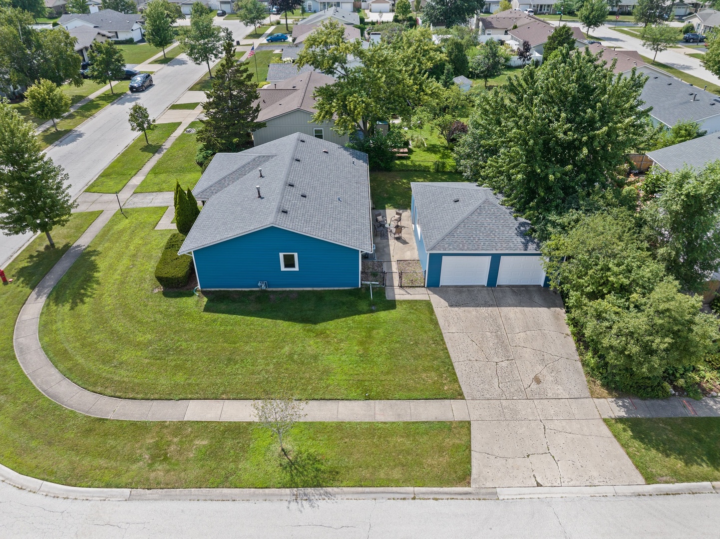 1124 LOVELL Court