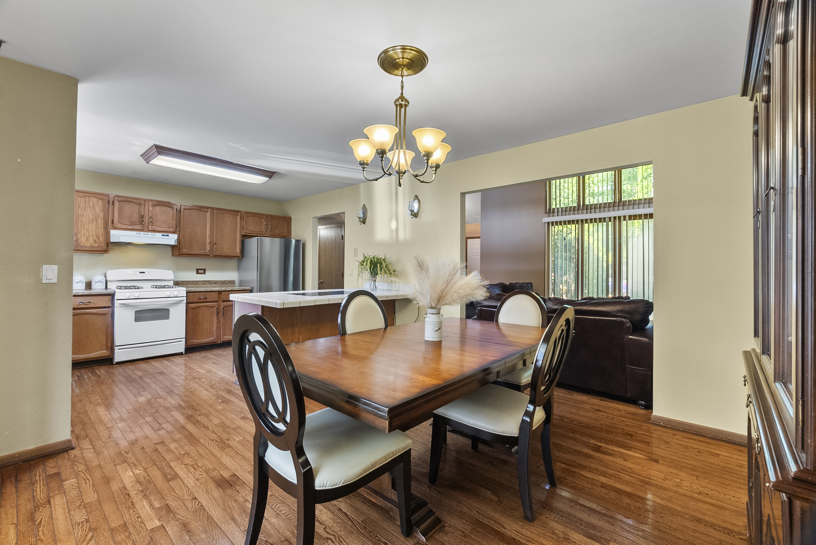 211 N Oltendorf Road