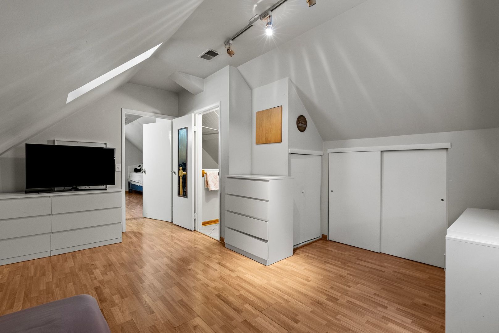 6332 N Mobile Avenue