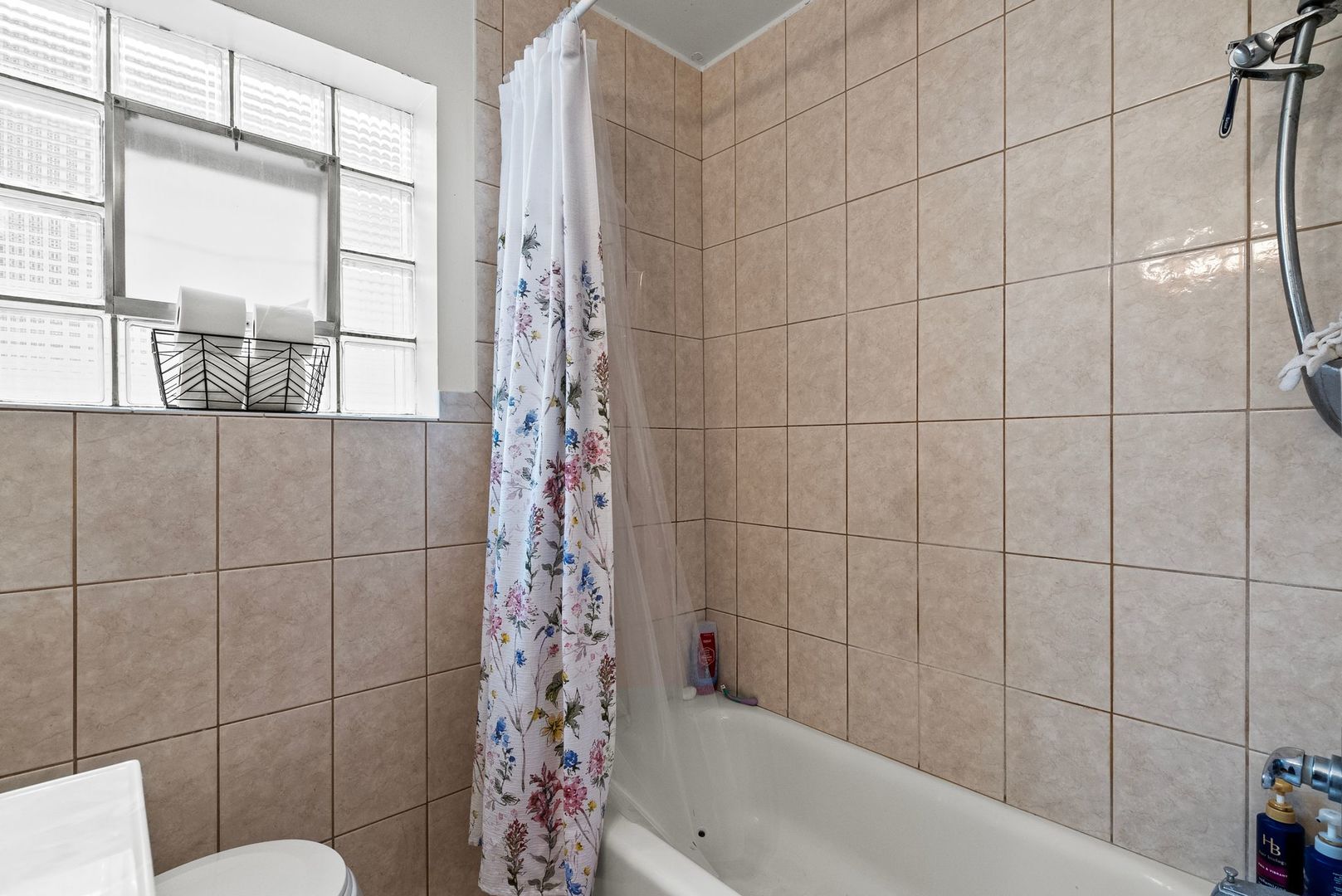 6332 N Mobile Avenue