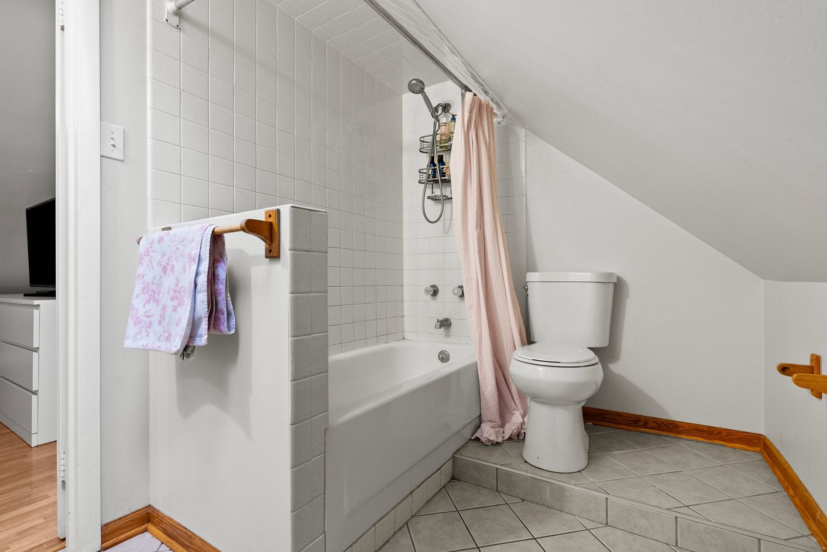 6332 N Mobile Avenue