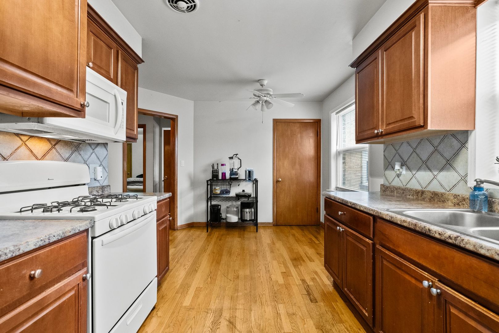 6332 N Mobile Avenue